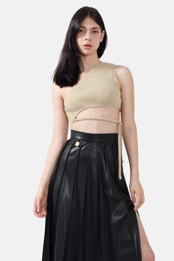 Seeker – White Rib Knit Crop Top