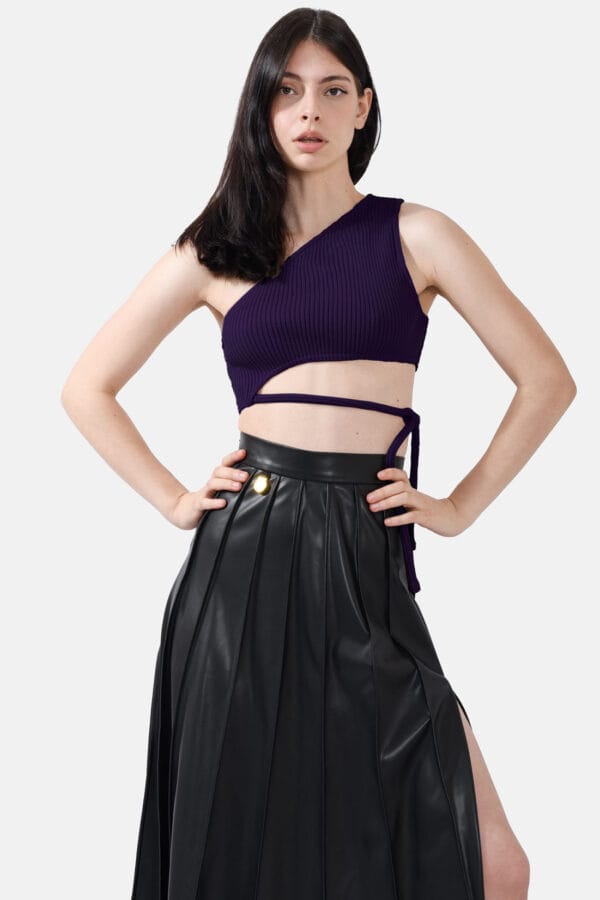 Seeker – White Rib Knit Crop Top